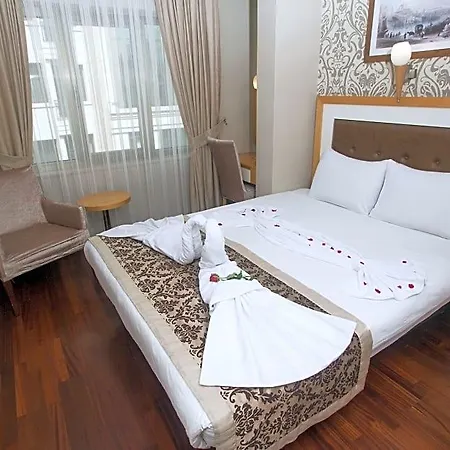 Nova Plaza Taksim Square מלון