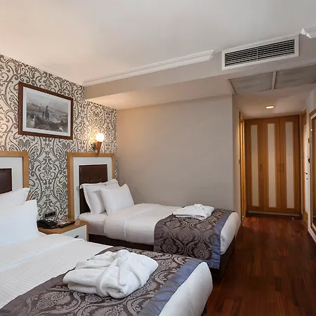 Nova Plaza Taksim Square מלון
