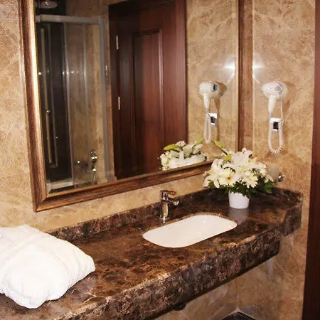 Nova Plaza Taksim Square Hotel 3*