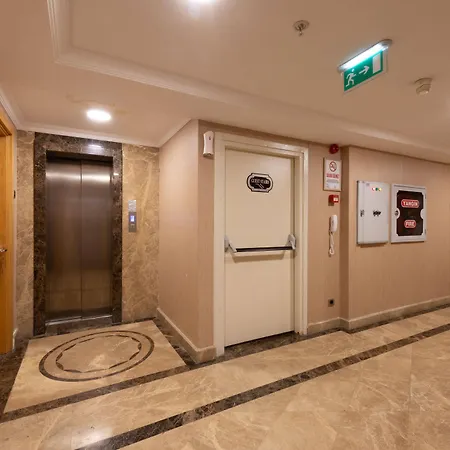 Nova Plaza Taksim Square מלון