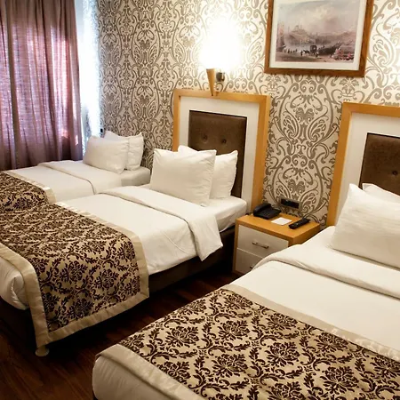 מלון Nova Plaza Taksim Square 3*